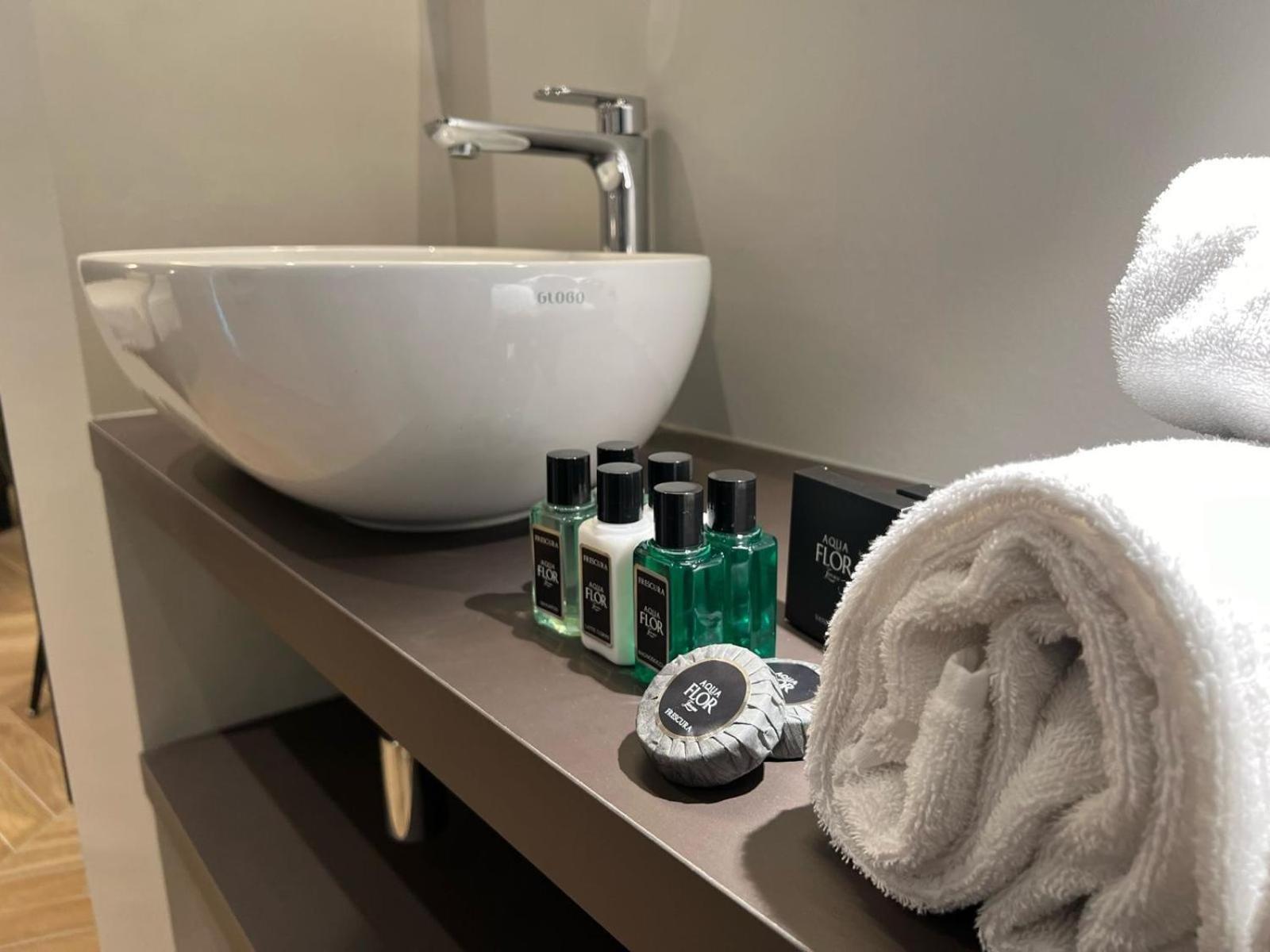 Hotel Rossovino Milano Buitenkant foto