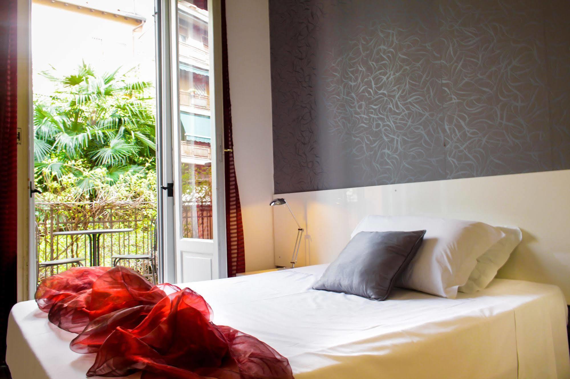 Hotel Rossovino Milano Buitenkant foto